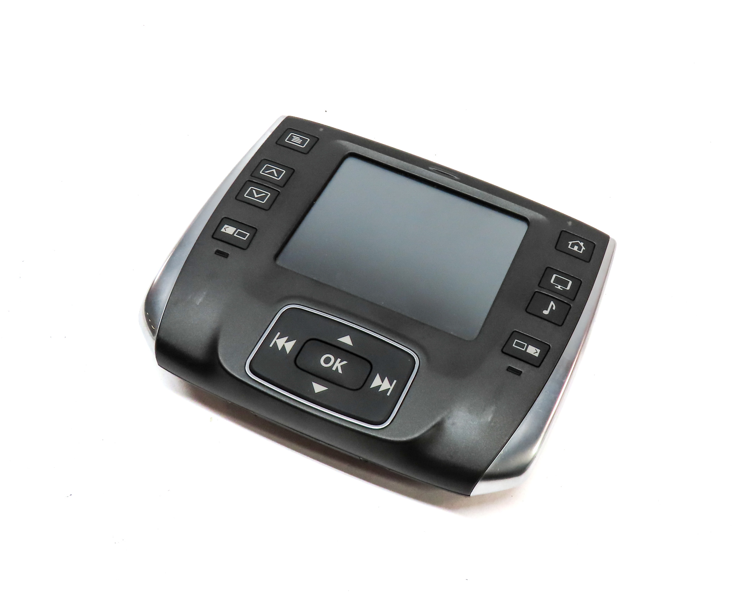 2015 RANGE ROVER SPORT (L494) REAR ENTERTAINMENT SYSTEM REMOTE CONTROL — exact item pictured